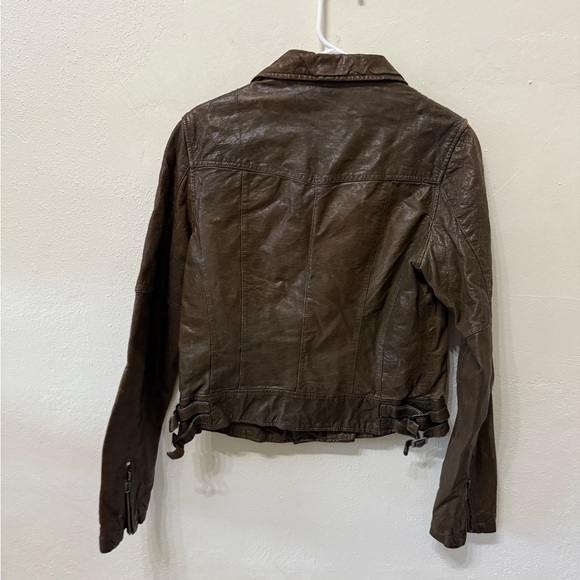 Q40 leather biker crinkle motorcycle jacket ; size M; perfect condition. - Picture 2 of 3